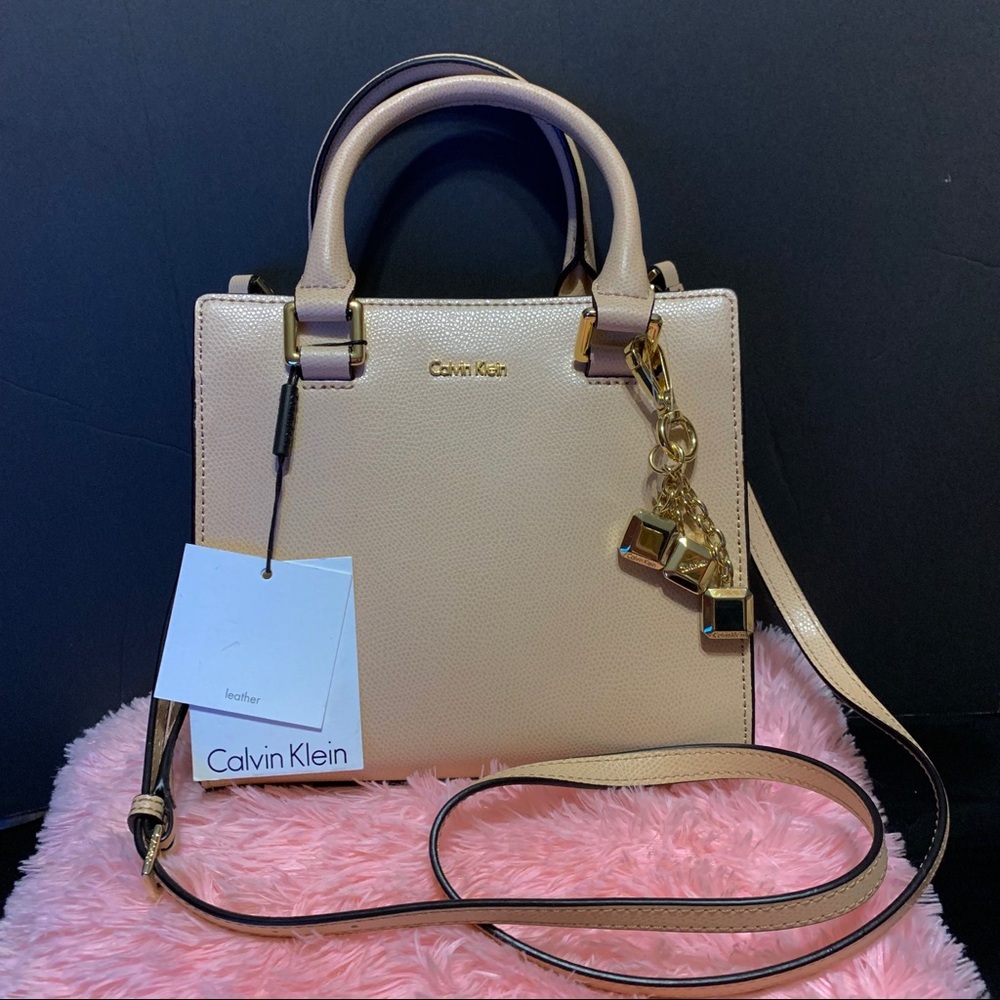 ⚠️FLASH SALE⚠️Calvin Klein “Logan” Crossbody